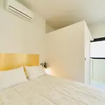 Kosta Homes - Modern Coastal Getaway 400m From Sea *