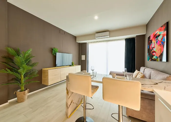 Kosta Homes - Modern Coastal Getaway 400m From Sea Apartamento Torremolinos