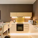 Kosta Homes - Modern Coastal Getaway 400m From Sea Apartament